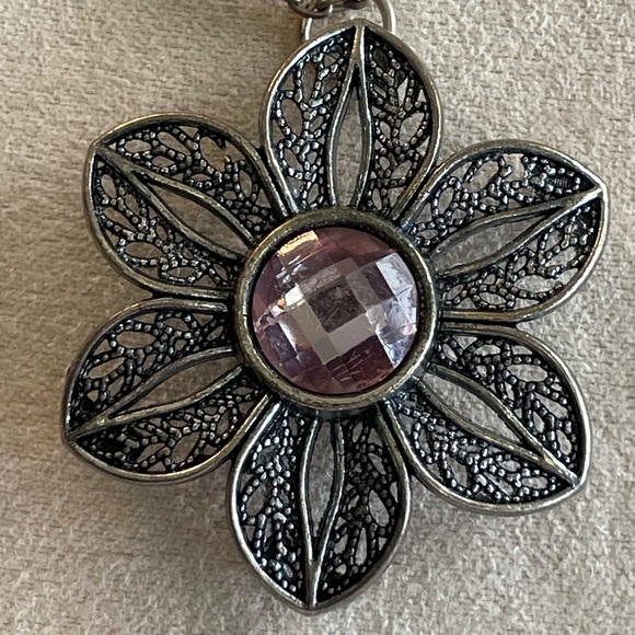 Handmade Natural Purple Agate Crystal Point & Floral Medallion Pendant Necklace - Picture 9 of 9